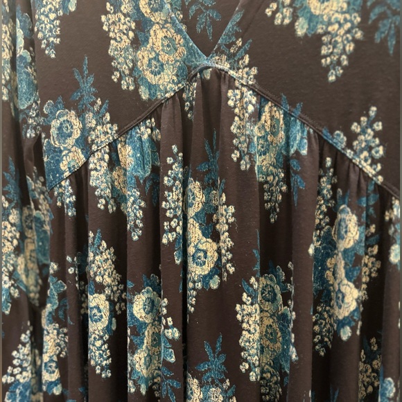 Free People “Speak Easy” Long sleeved bell sleeve tunic floral babydoll blouse✨ - Picture 9 of 9